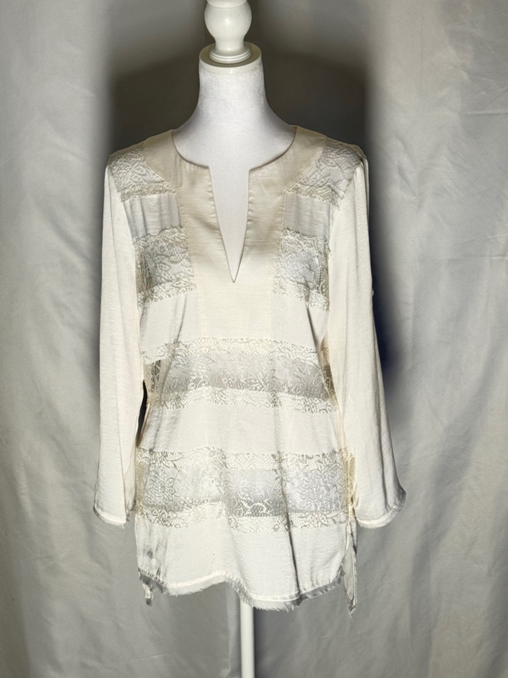 BCBG Max Azria Silk Blend Lace Panel Blouse Cream Boho Romantic Top Size Small